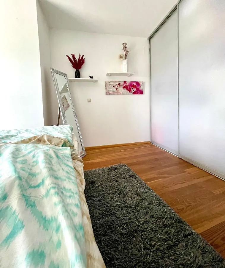Una Apartment Vienna Austria